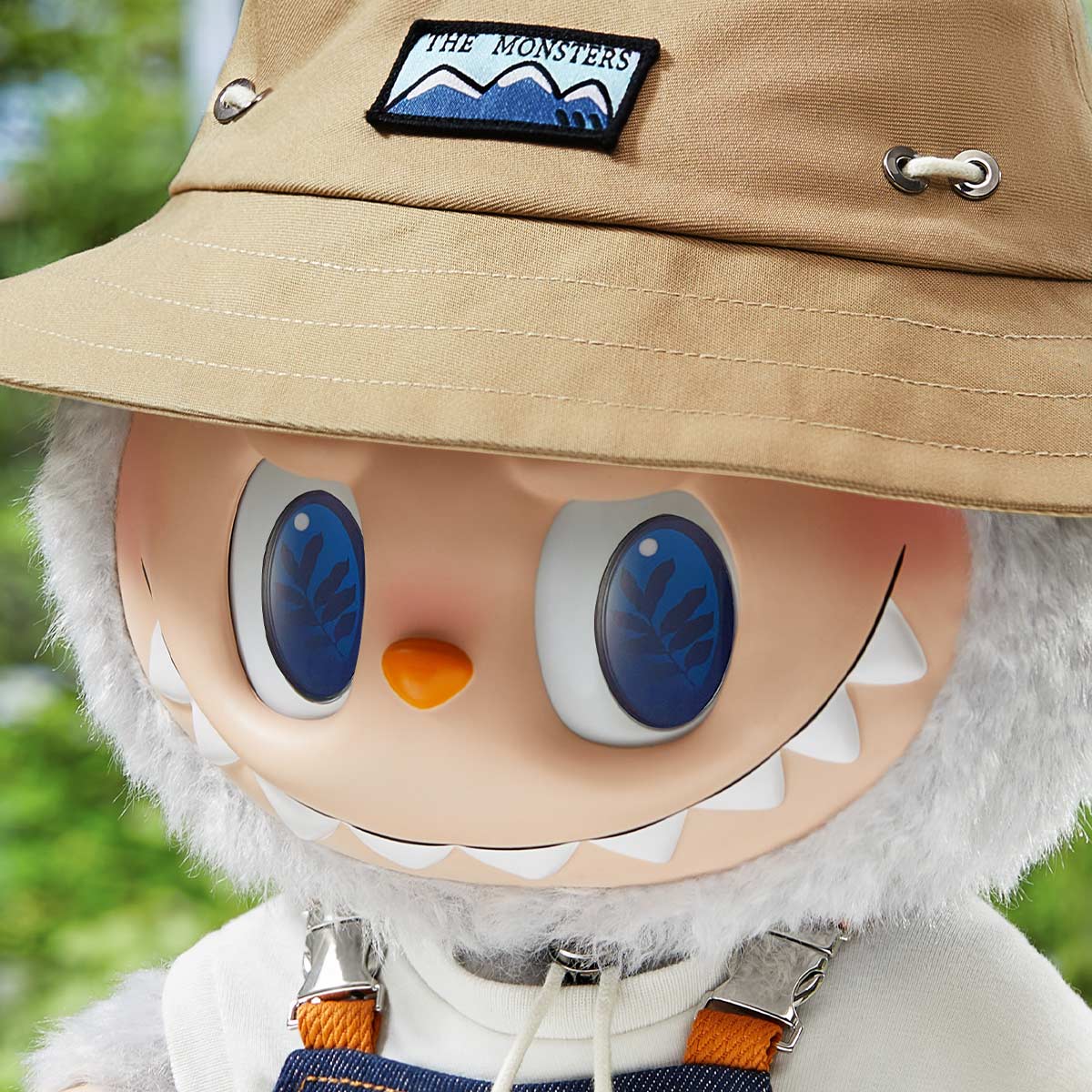 Pop Mart: VINYL PLUSH DOLL LABUBU - Fall in wild