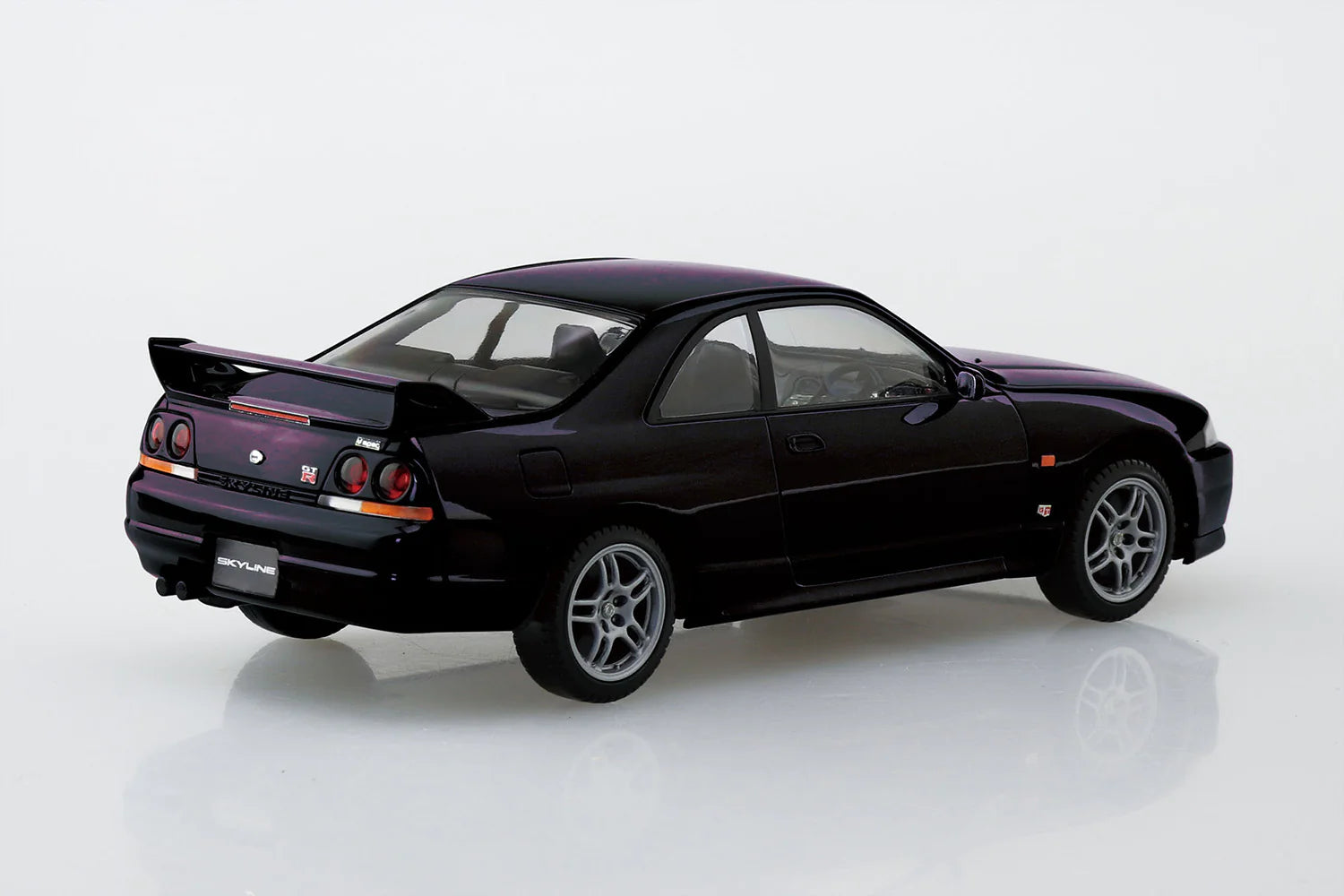 1/32 Nissan R33 Skyline Gtr (Midnight Purple)