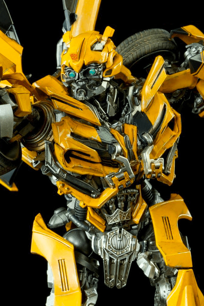TRANSFORMERS: THE LAST KNIGHT - BUMBLEBEE DLX COLLECTIBLE FIGURE BY THREEZERO