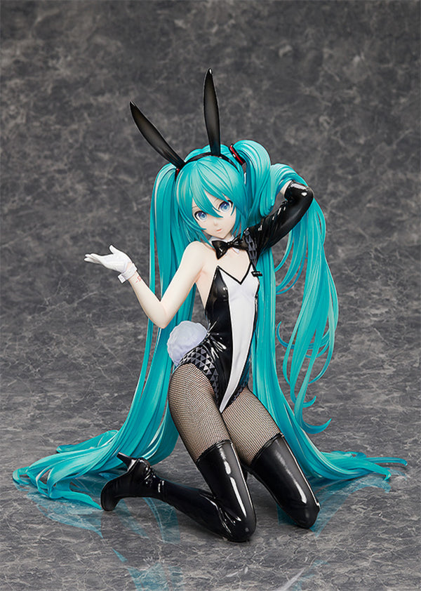 Character Vocal Series 01: Hatsune Miku: Hatsune Miku: Bunny Ver. / Art by Sanmuyyb - 1/4 Scale Figure (Freeing)