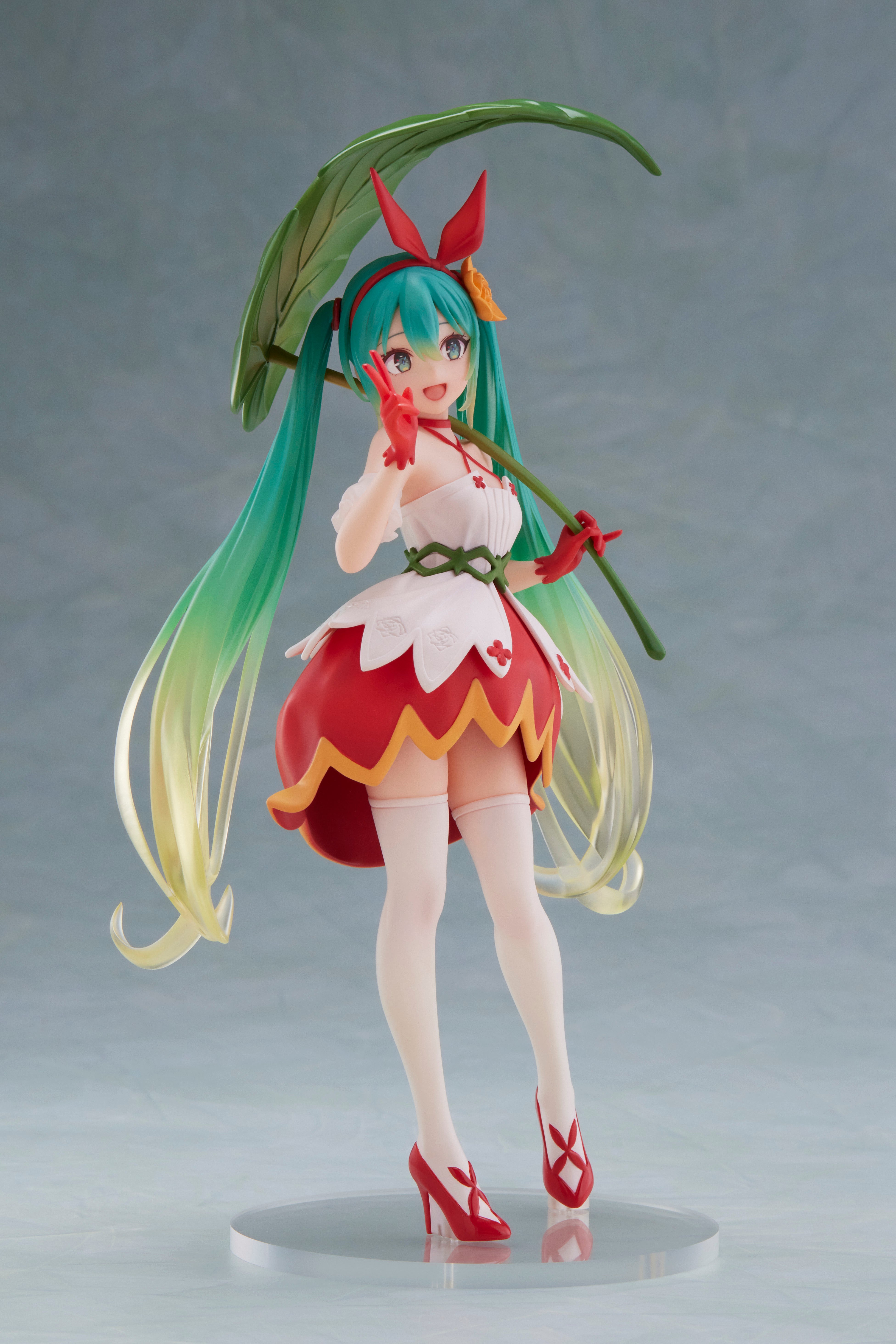 PRE ORDER Hatsune Miku: WONDERLAND FIGURE - Thumbelina