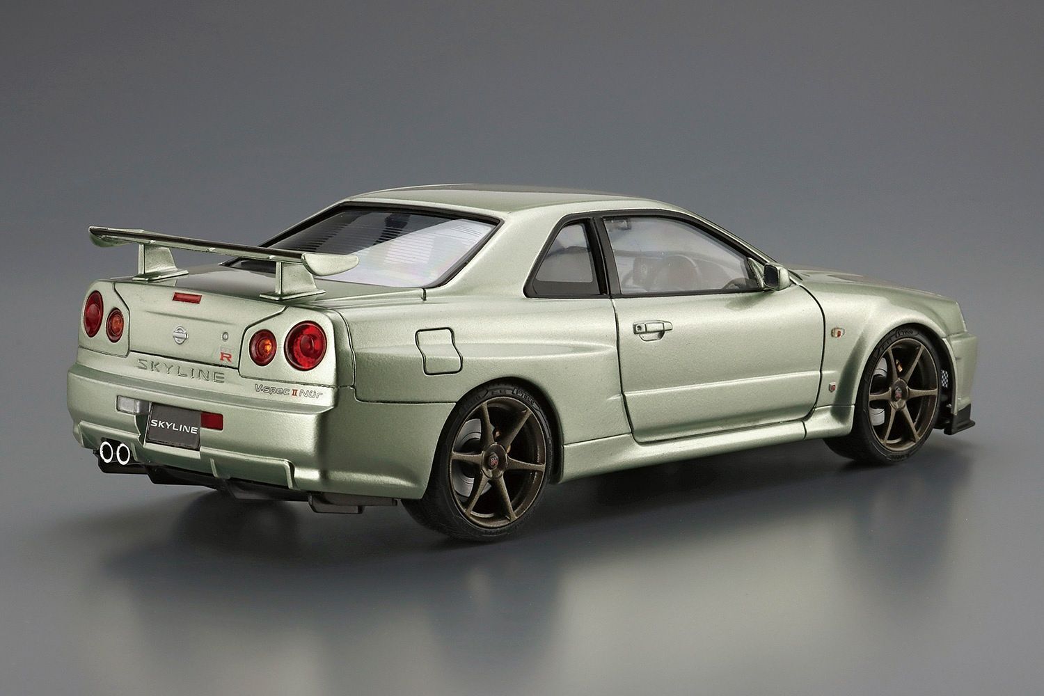 AOSHIMA 1/24 BNR34 SKYLINE GT-R V SPEC II NUR