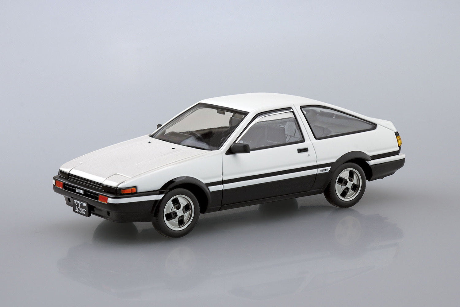 1/32 Toyota AE86 Sprinter - White