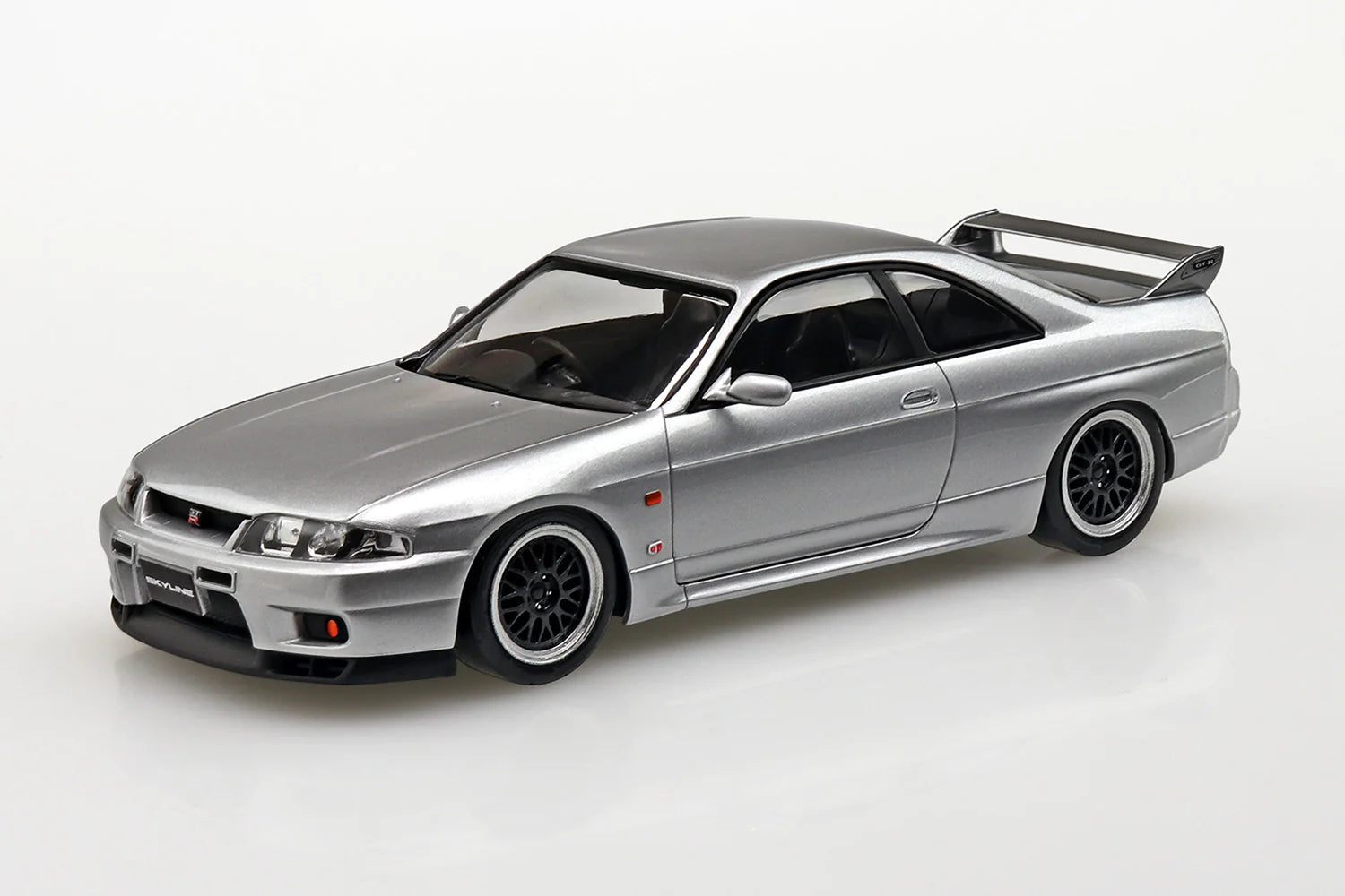 Model Car: 1/32 NISSAN R33 SKYLINE GT-R Custom Wheel (Sonic Silver)