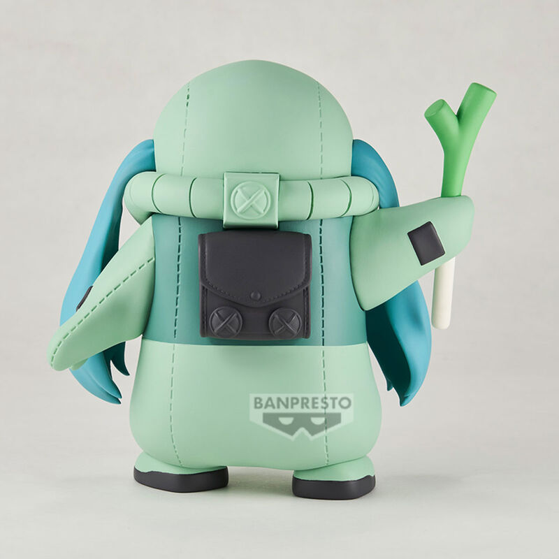 PRE ORDER Hatsune Miku: GUNDAM 45TH ANNIVERSARY COLLAB FIGURE - Miku Zaku