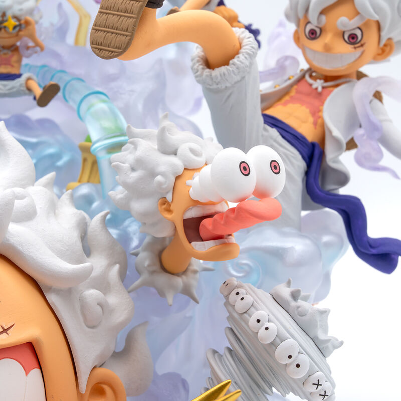 PRE ORDER One Piece: WORLD COLLECTIBLE FIGURE PREMIUM - Monkey D. Luffy (Gear 5 Special)
