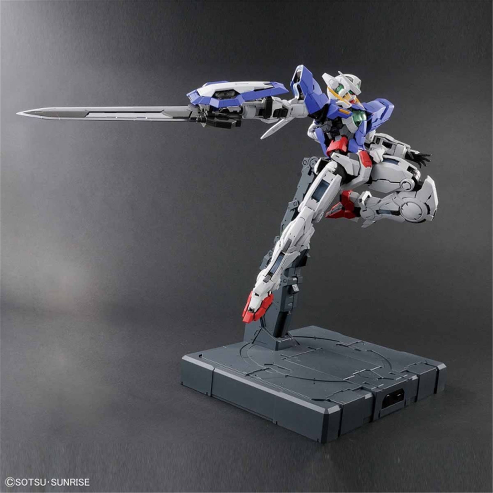 Gundam - Perfect Grade Gundam Exia 1/60 - Model Kit