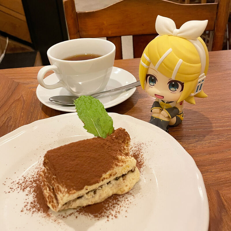 PRE ORDER Vocaloid Series: LOOKUP FIGURE - Kagamine Rin