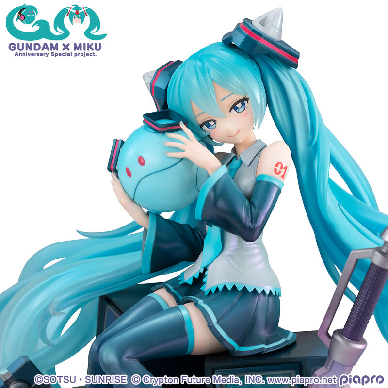 PRE ORDER Hatsune Miku X Gundam: 1/7 SCALE LUCREA FIGURE - Miku X 00 Gundam