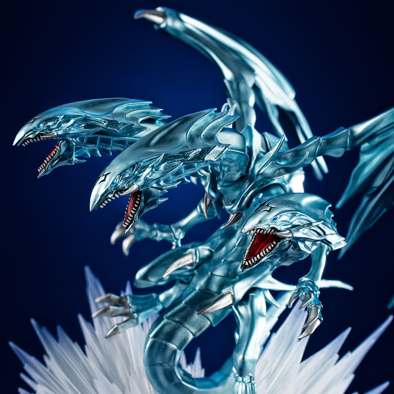 Yu-Gi-Oh! MONSTERS CHRONICLE - Duel Monsters Blue Eyes Ultimate Dragon