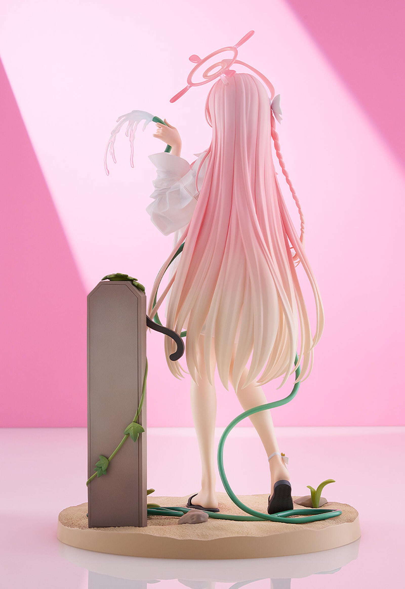 PRE ORDER Blue Archive: 1/7 SCALE FIGURE - Hanako (Swimsuit Ver)