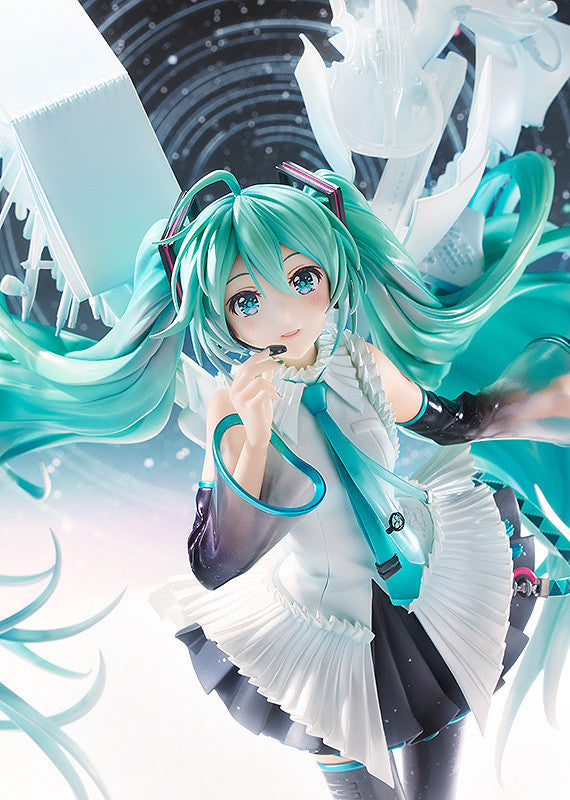 PRE ORDER Hatsune Miku: 1/7 SCALE FIGURE - Happy 16th Birthday Version