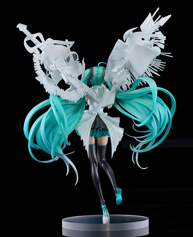 PRE ORDER Hatsune Miku: 1/7 SCALE FIGURE - Happy 16th Birthday Version