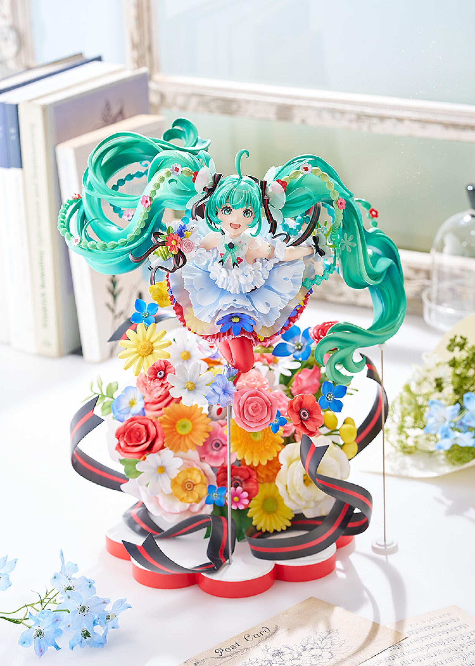 PRE ORDER Hatsune Miku: 1/7 SCALE FIGURE - Miku (Japan Live Tour 2025 Blooming)