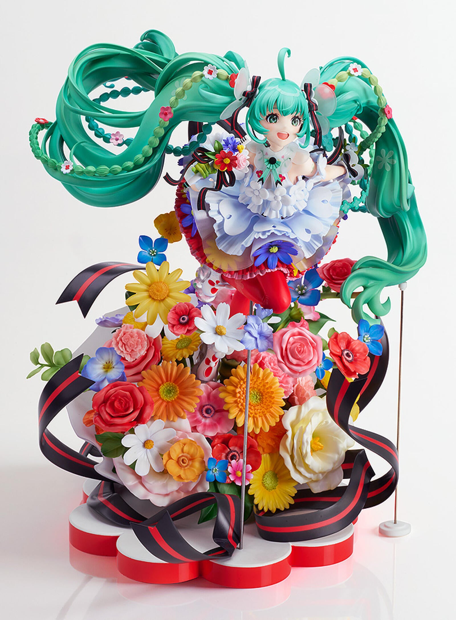 PRE ORDER Hatsune Miku: 1/7 SCALE FIGURE - Miku (Japan Live Tour 2025 Blooming)
