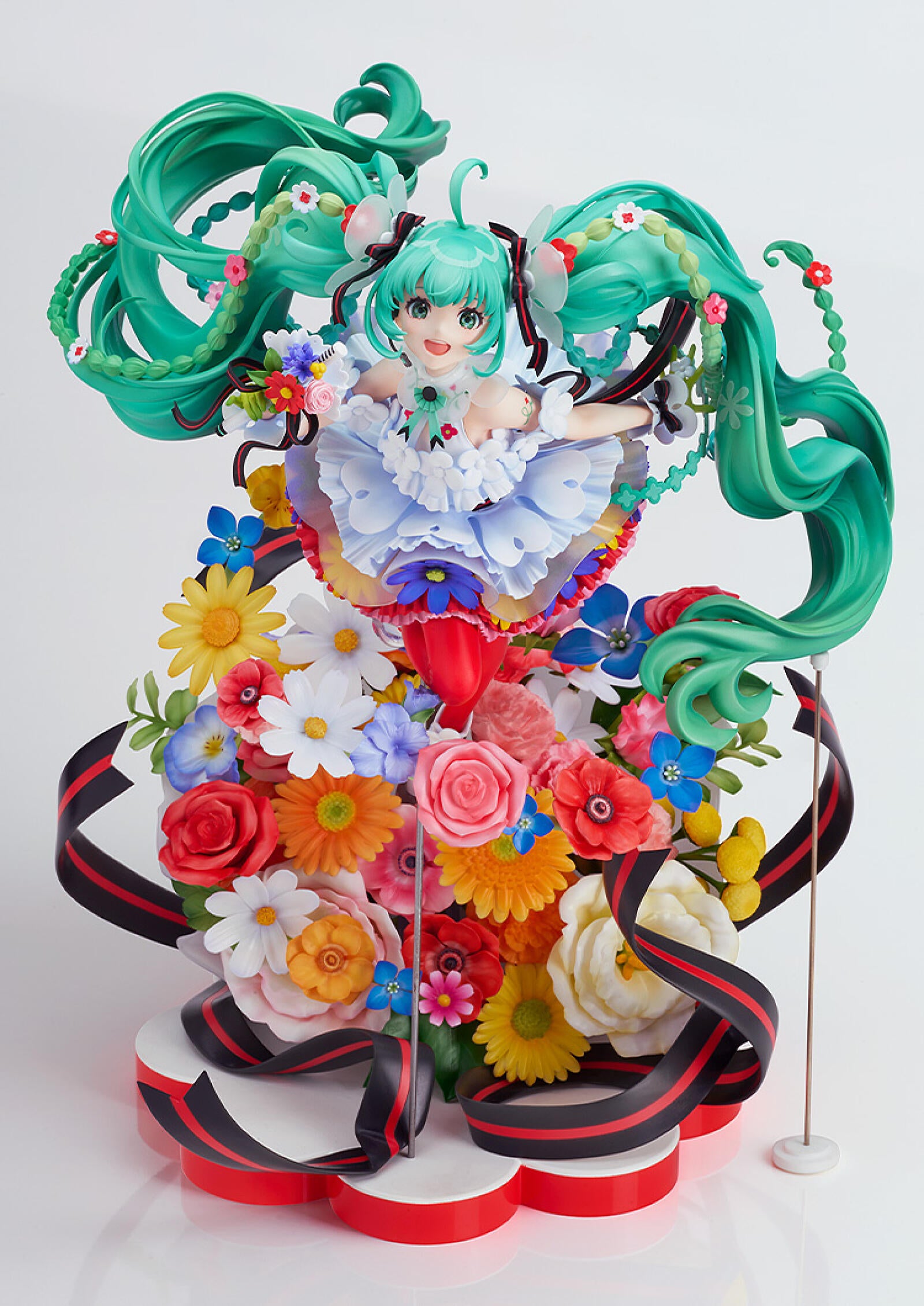 PRE ORDER Hatsune Miku: 1/7 SCALE FIGURE - Miku (Japan Live Tour 2025 Blooming)