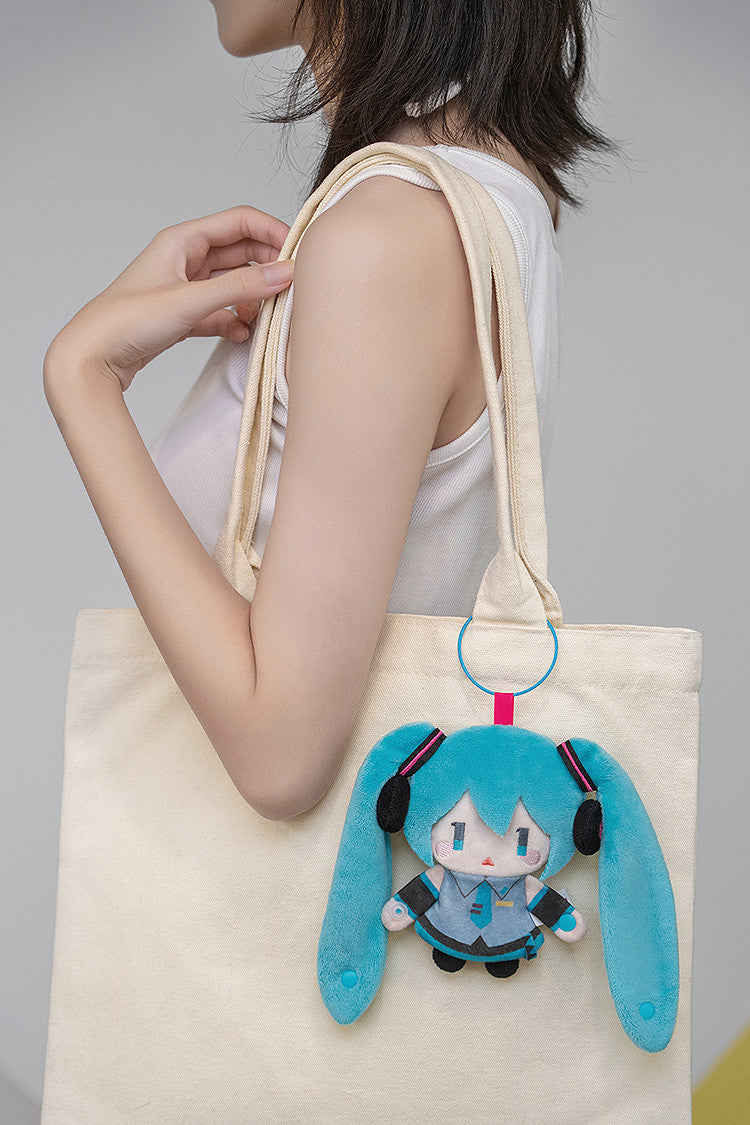 PRE ORDER Hatsune Miku: Keychain Pouch