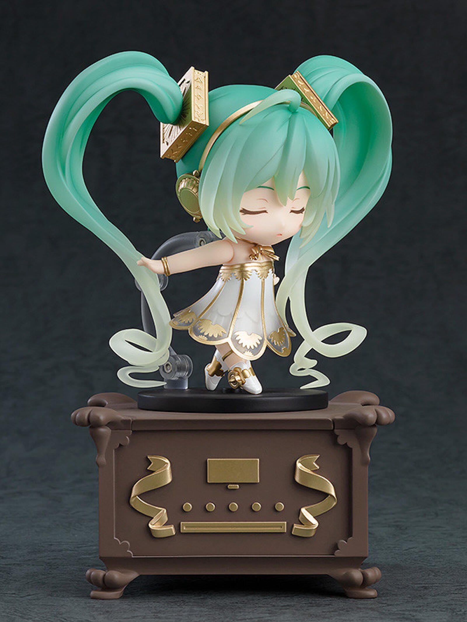 PRE ORDER Hatsune Miku: NENDOROID - Hatsune Miku (Symphony 5th Anniversary Version)