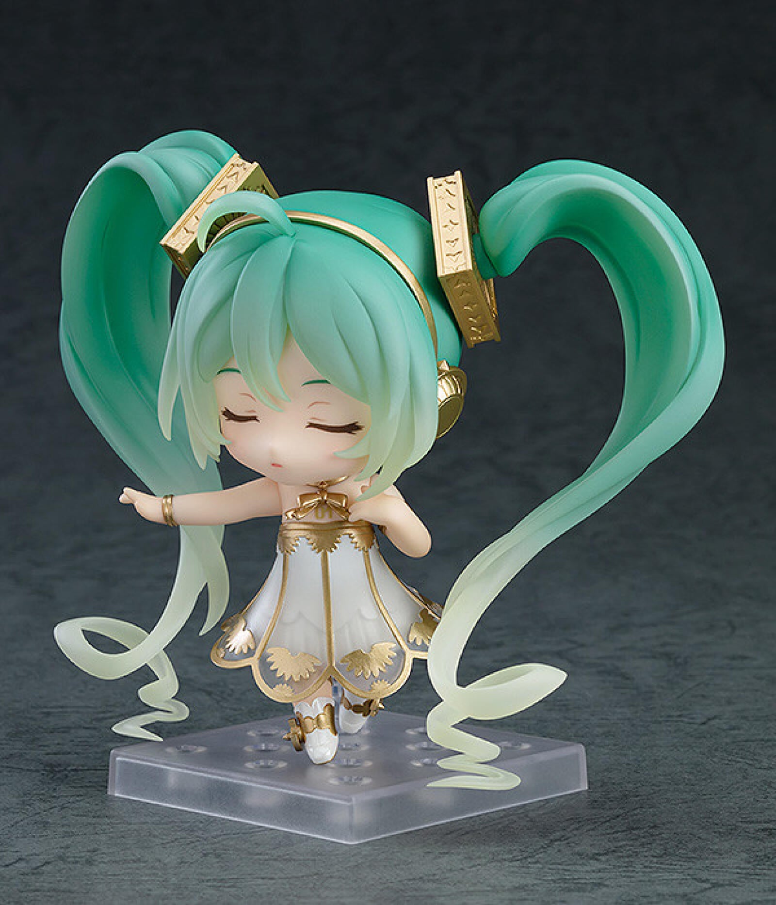 PRE ORDER Hatsune Miku: NENDOROID - Hatsune Miku (Symphony 5th Anniversary Version)