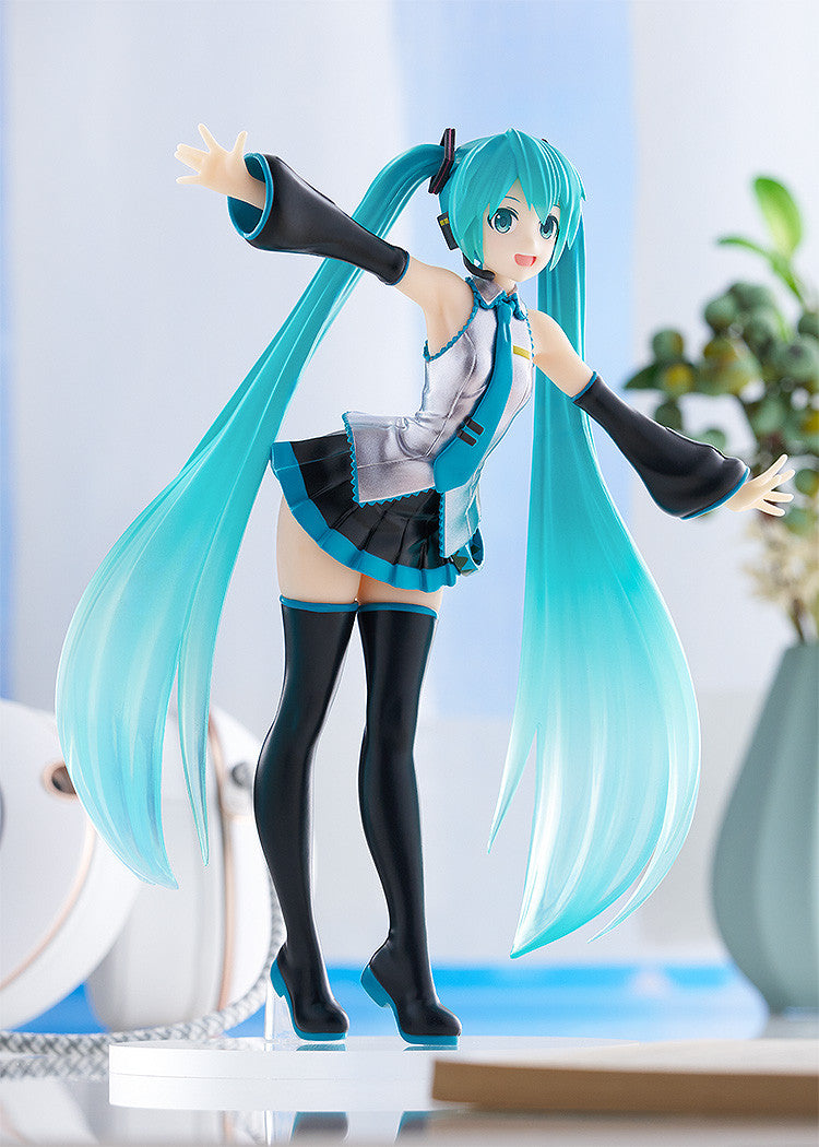 Vocaloid Characters: POP UP PARADE - Hatsune Miku (Translucent Colour Version)