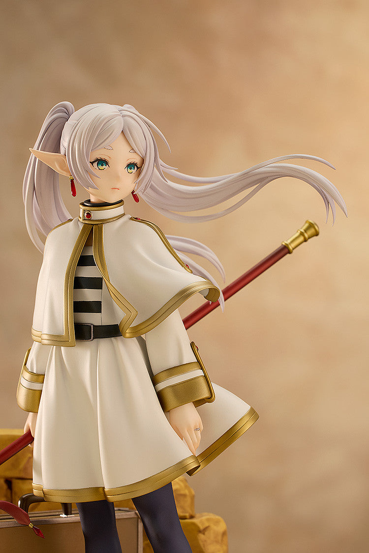 PRE ORDER Frieren Beyond Journey's End: 1/7 SCALE FIGURE - Frieren (Magic of the Eventide Glow)