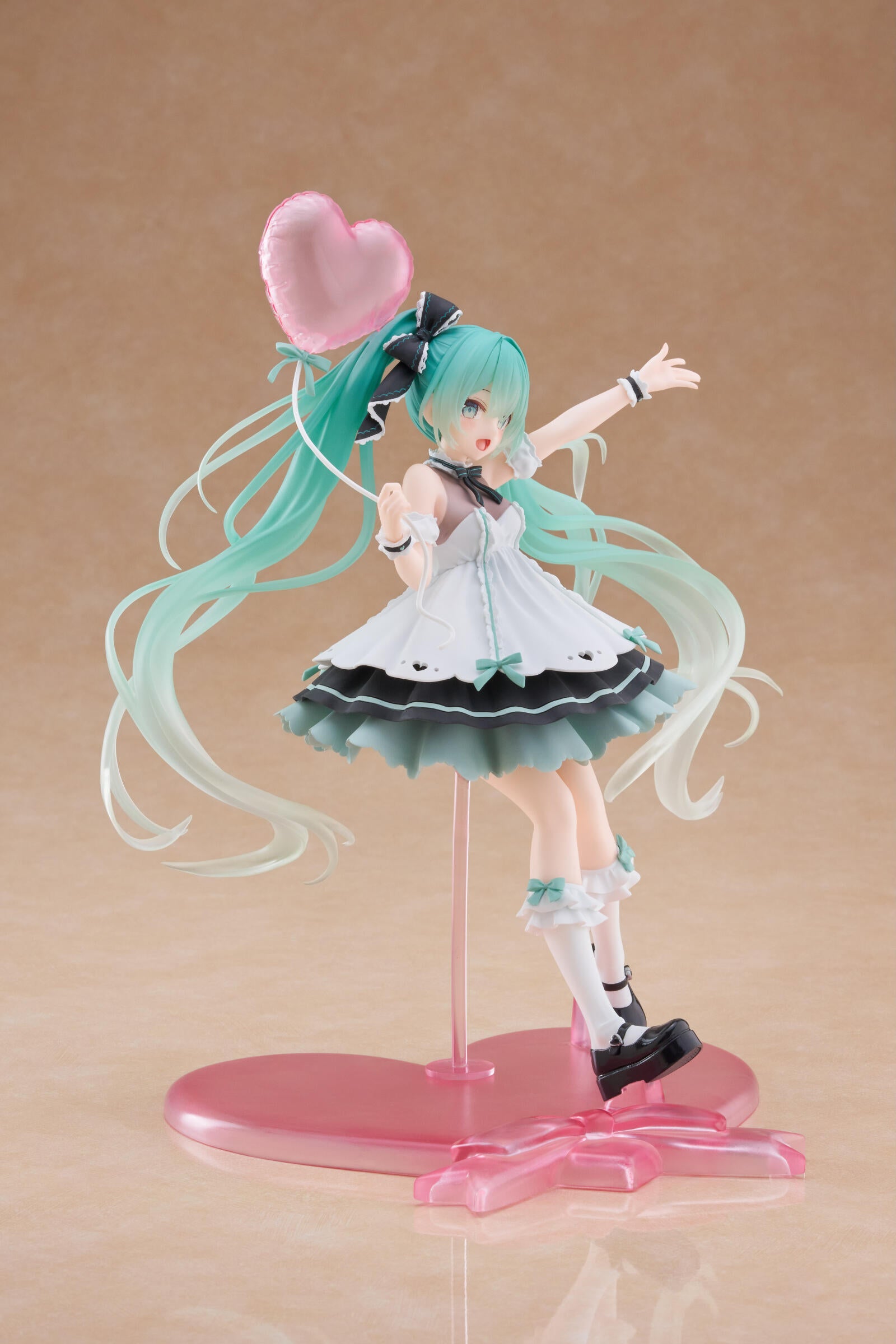 PRE ORDER Hatsune Miku: AMP+ FIGURE - Miku Birthday 2025 (Party Version)
