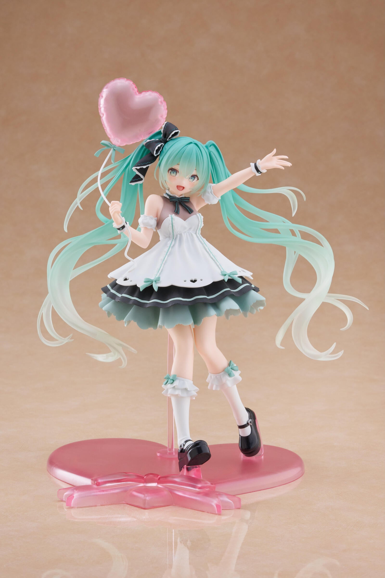PRE ORDER Hatsune Miku: AMP+ FIGURE - Miku Birthday 2025 (Party Version)