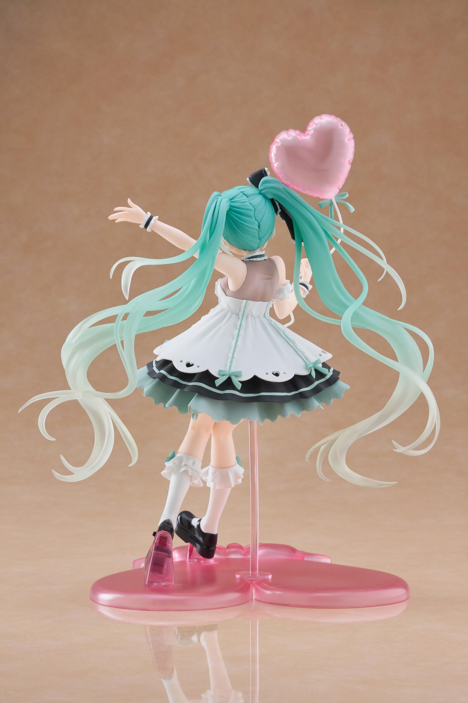 PRE ORDER Hatsune Miku: AMP+ FIGURE - Miku Birthday 2025 (Party Version)