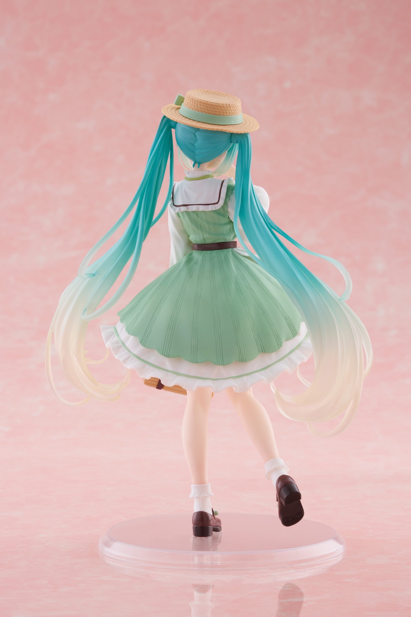 PRE ORDER Hatsune Miku: FASHION FIGURE - Country Miku