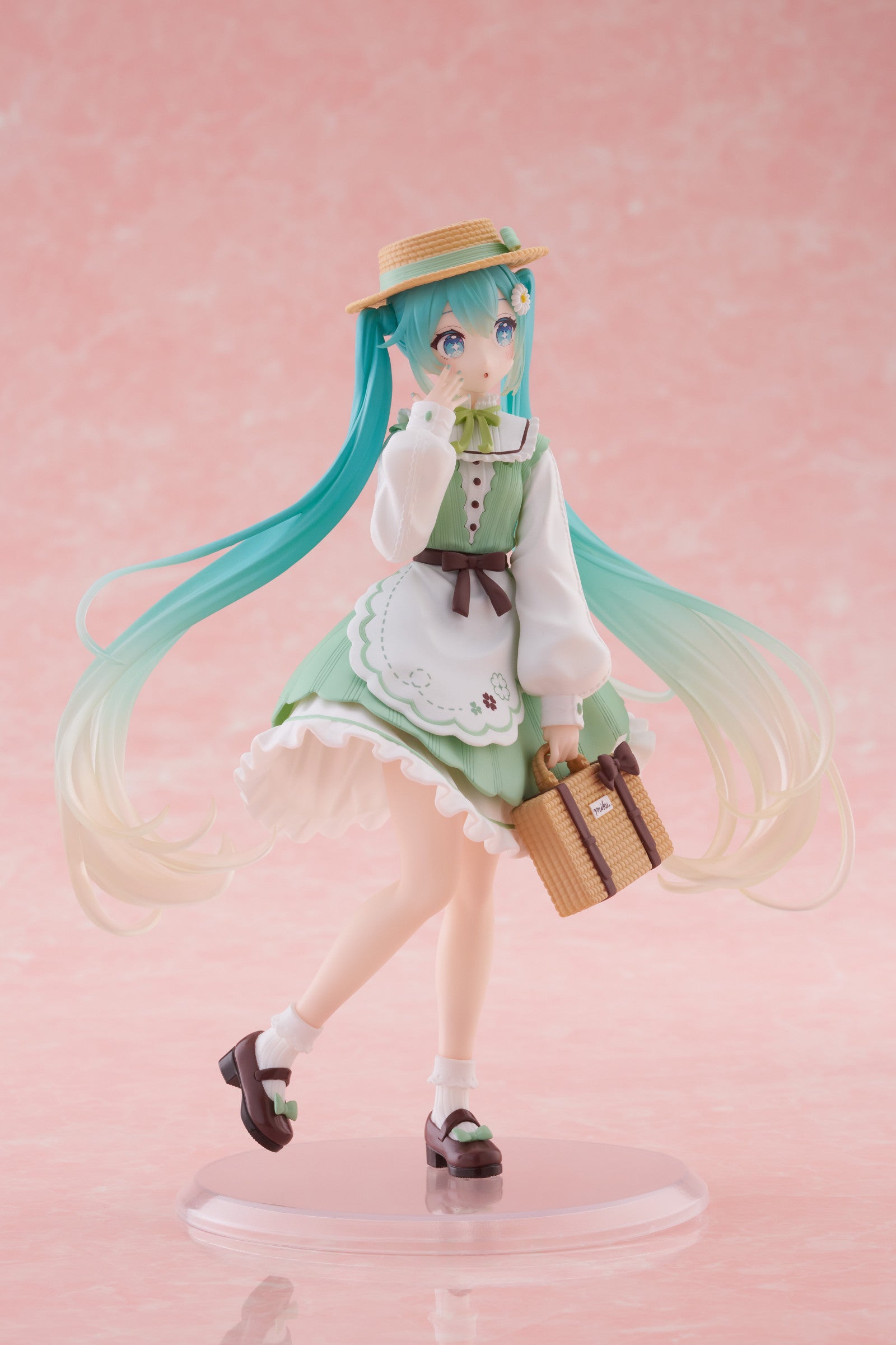 PRE ORDER Hatsune Miku: FASHION FIGURE - Country Miku