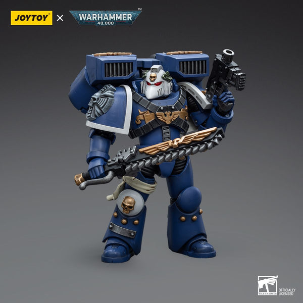 Warhammer Collectibles: 1/18 Scale Ultramarines Vanguard Veteran with Chainsword and Bolt Pistol