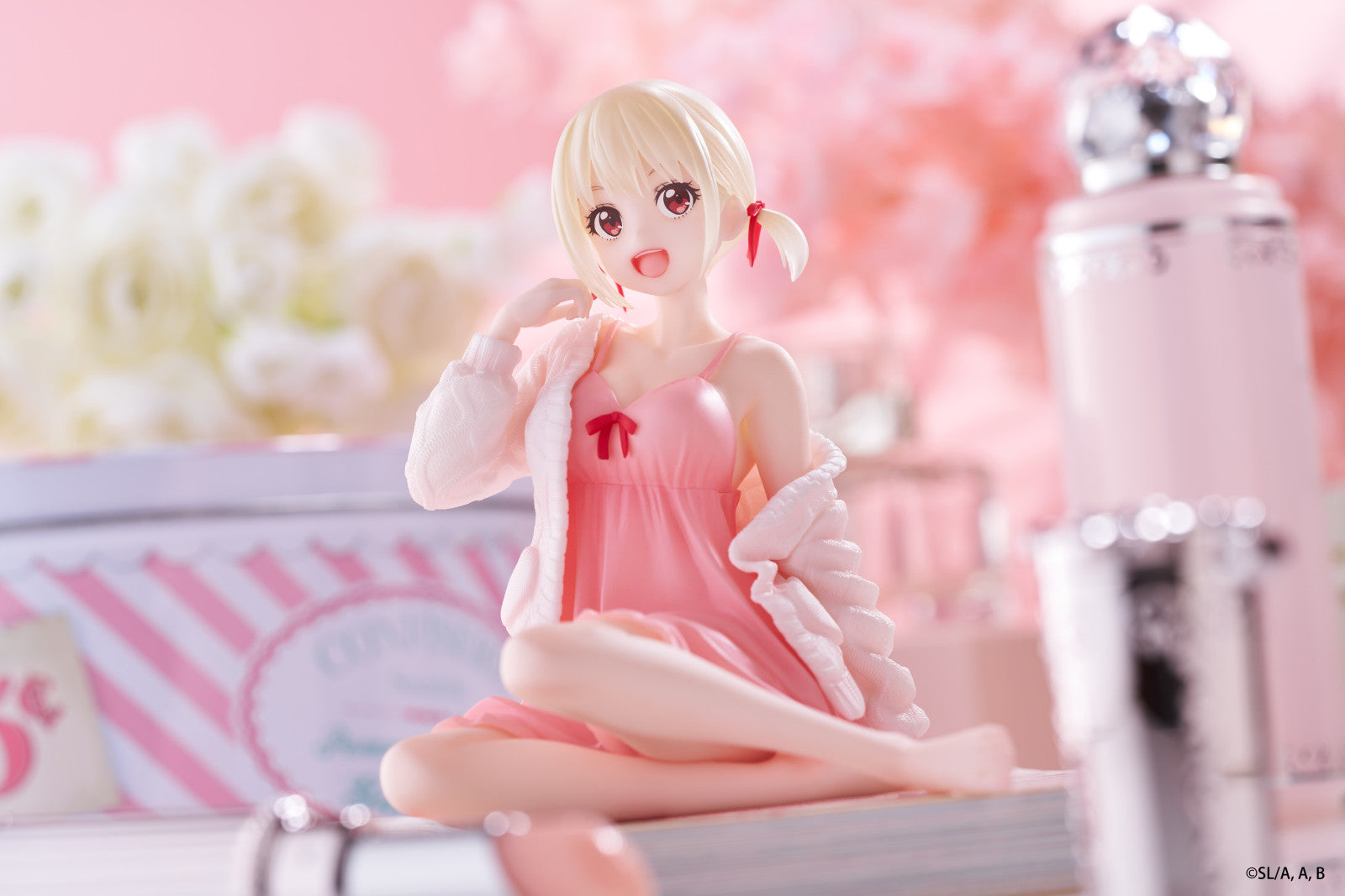 PRE ORDER Lycoris Recoil: DEKTOP CUTE FIGURE - Chisato Nishikigi (Roomwear Version)