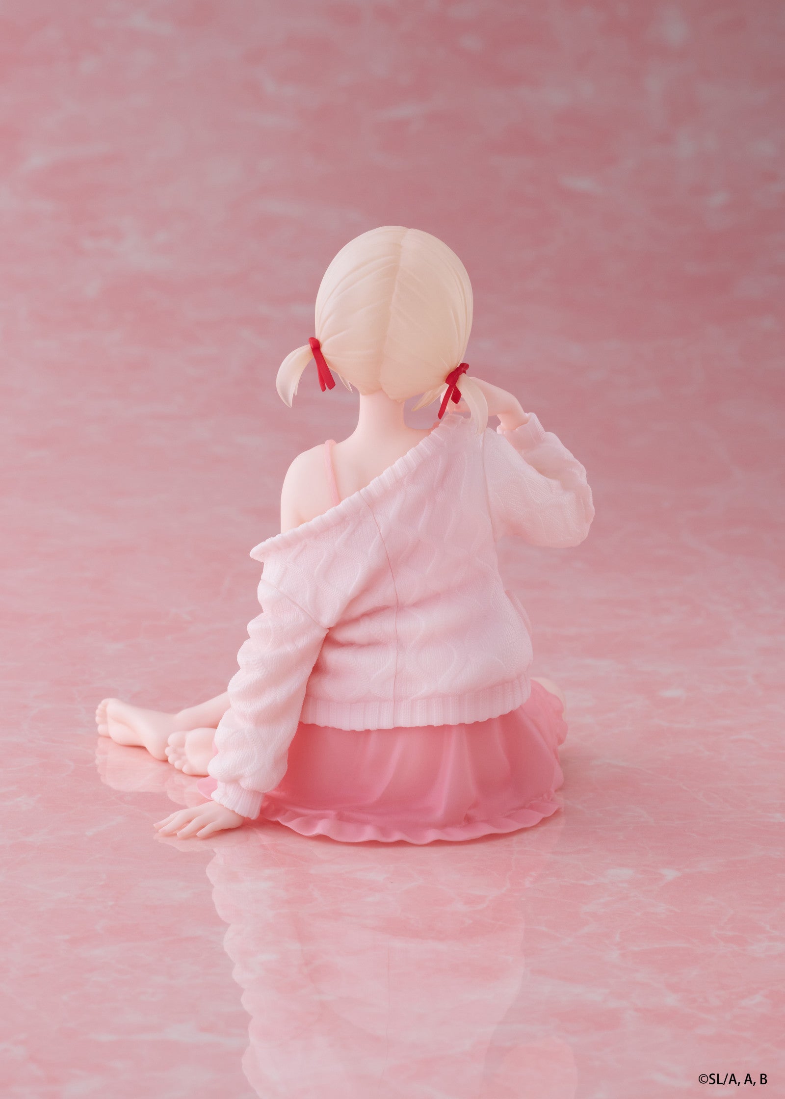 PRE ORDER Lycoris Recoil: DEKTOP CUTE FIGURE - Chisato Nishikigi (Roomwear Version)