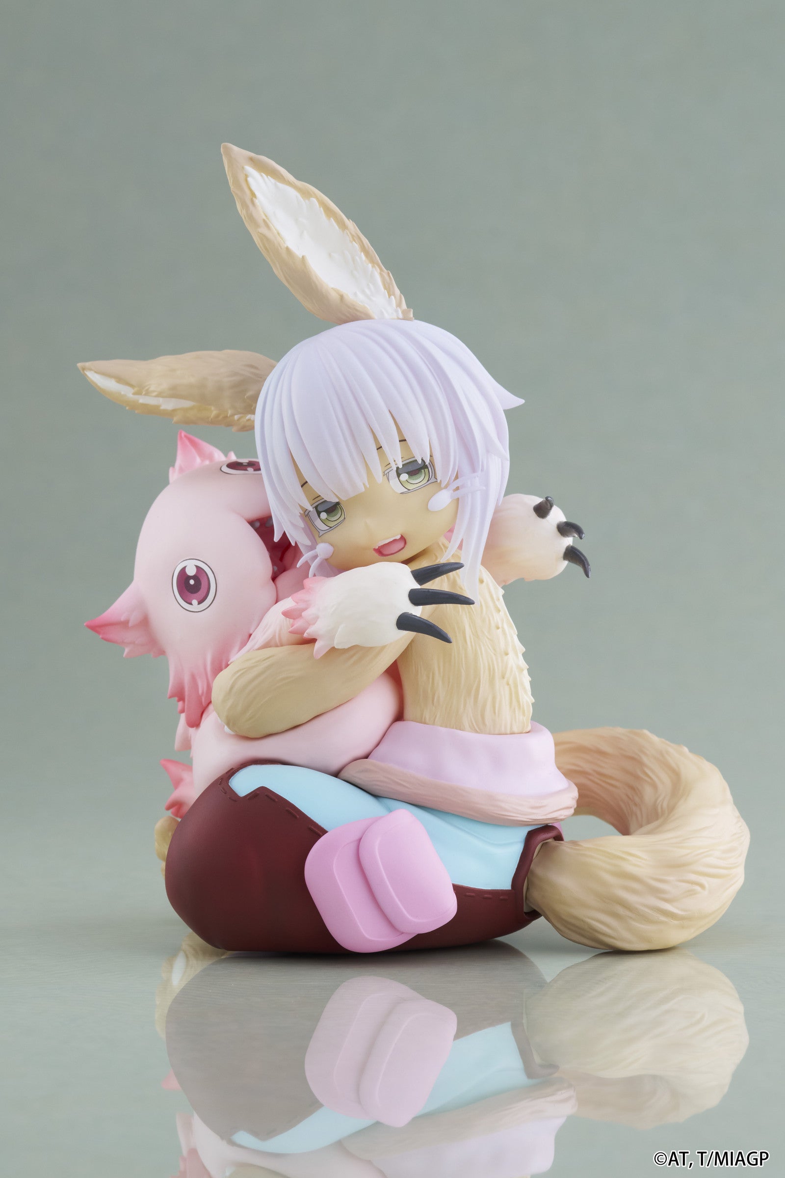 PRE ORDER Made in Abyss the Golden City of the Scorching Sun: DESKTOP CUTE FIGURE - Nanachi & Mitty