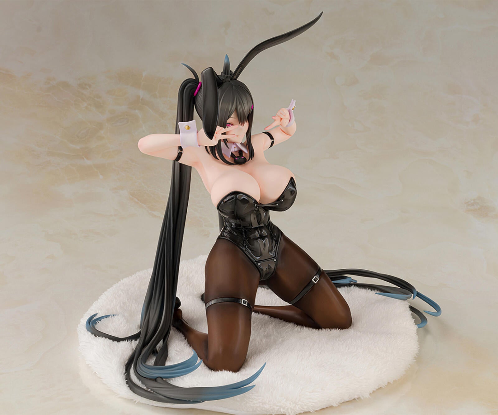 PRE ORDER Monda: 1/6 SCALE FIGURE - Yuuki Nanase (Bunny Version)