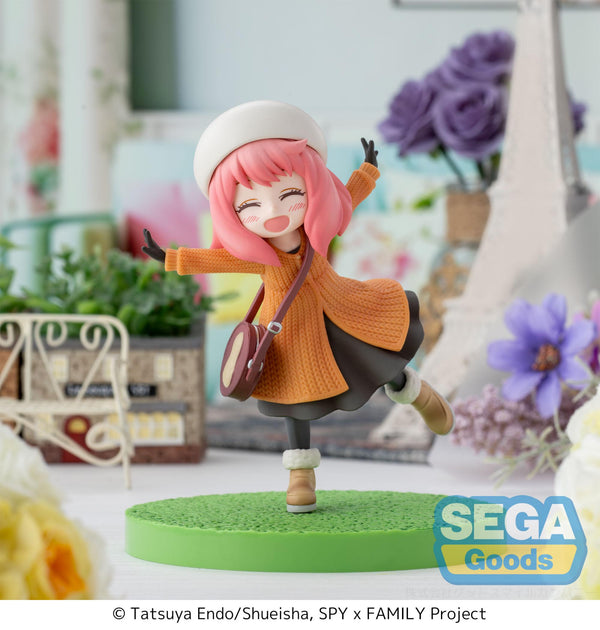 PRE ORDER Spy x Family: LUMINASTA FIGURE - Anya Forger (Family Ooting Version 2)