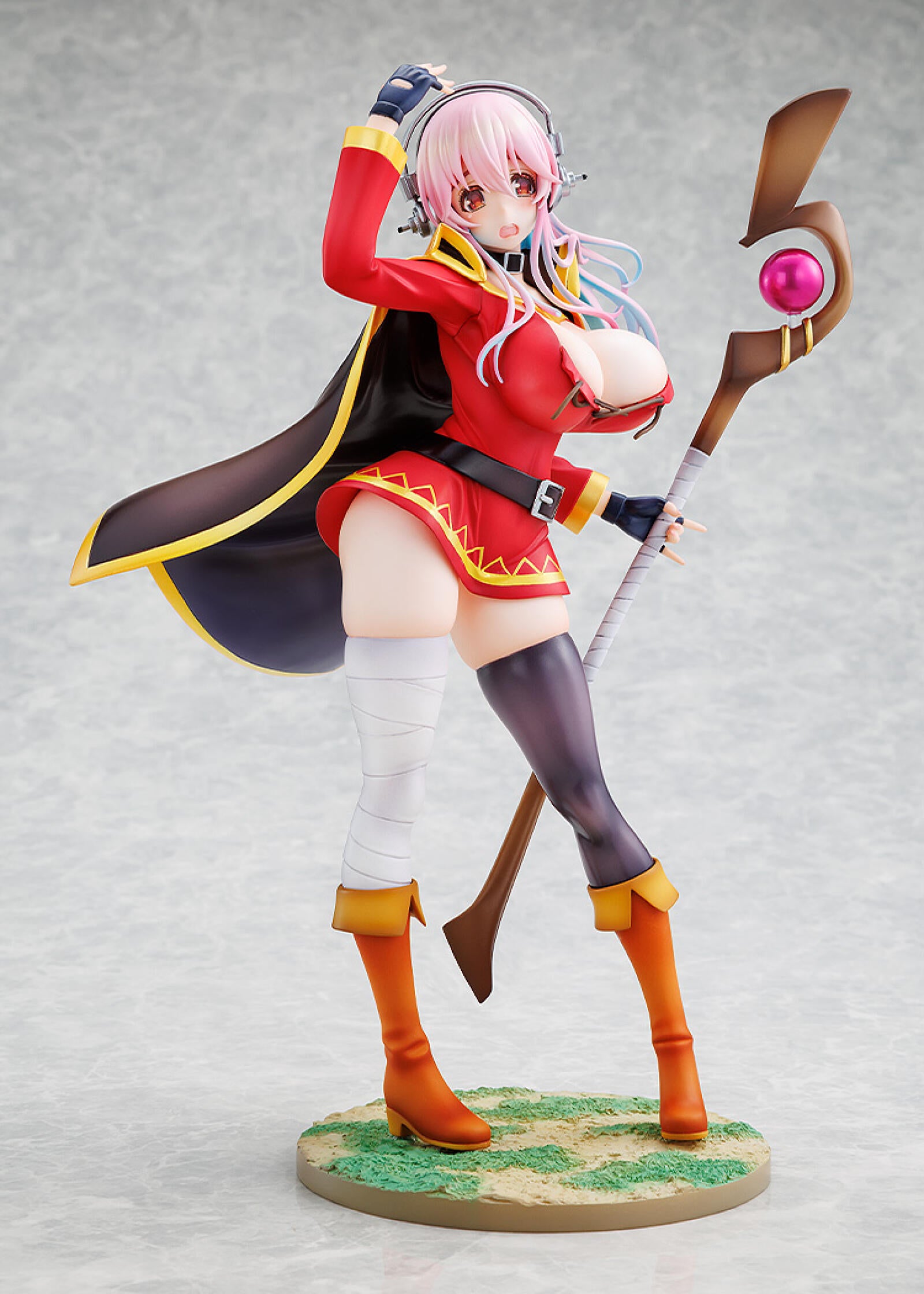 PRE ORDER Super Sonico/ KONOSUBA God's blessing on this wonderful world! 1/7 SCALE FIGURE - Super Sonico (Megumin Collaboration Version)