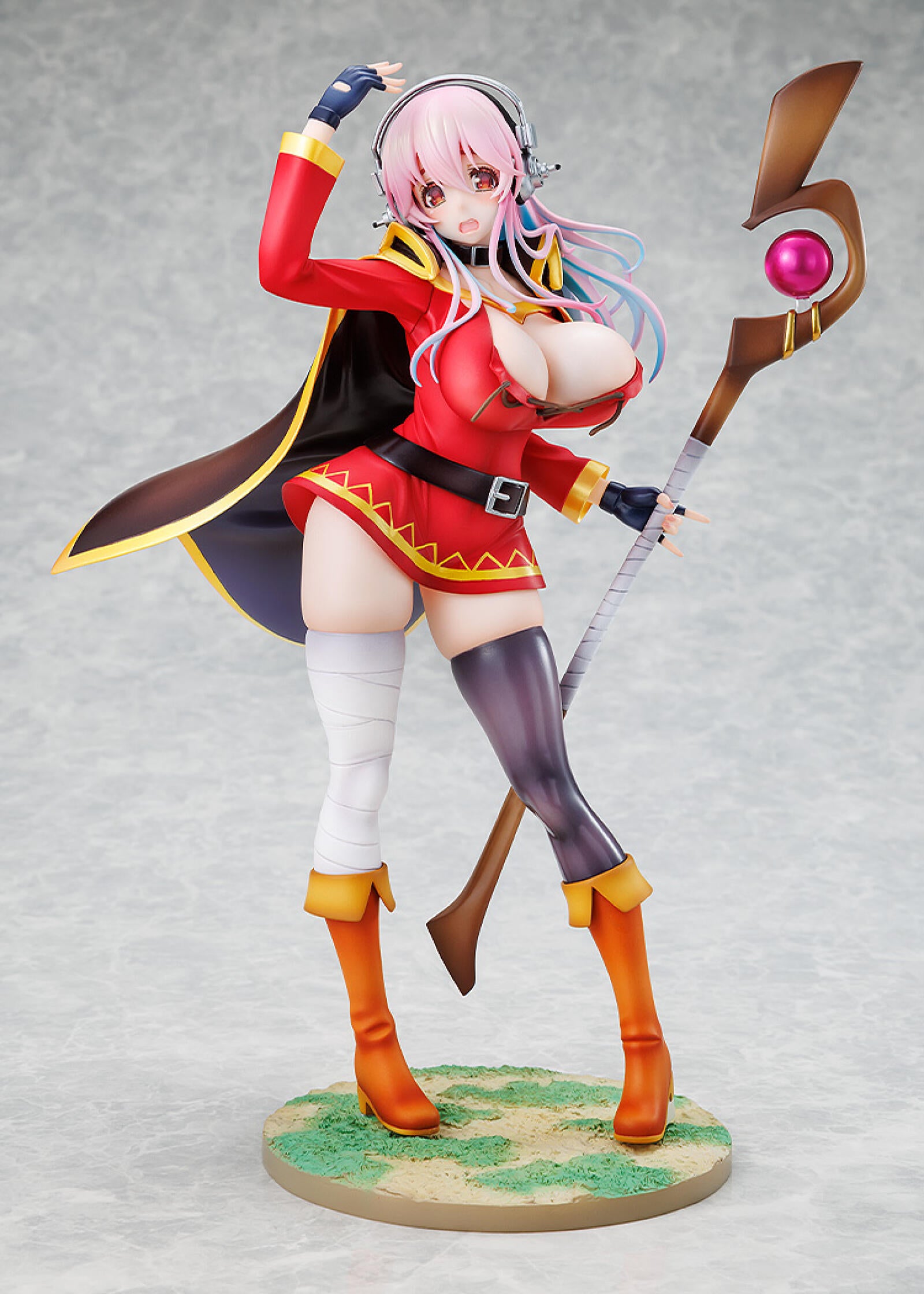 PRE ORDER Super Sonico/ KONOSUBA God's blessing on this wonderful world! 1/7 SCALE FIGURE - Super Sonico (Megumin Collaboration Version)