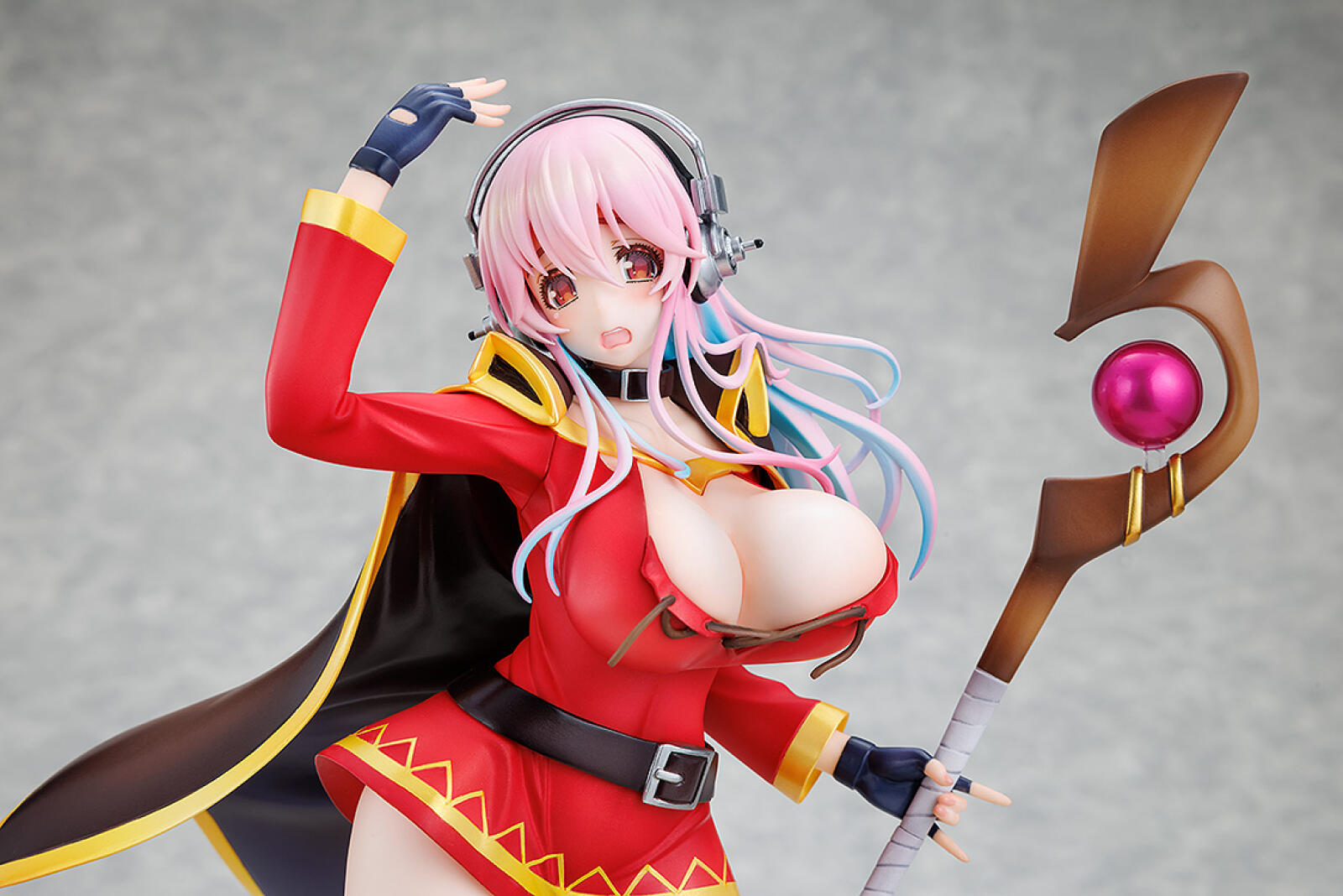 PRE ORDER Super Sonico/ KONOSUBA God's blessing on this wonderful world! 1/7 SCALE FIGURE - Super Sonico (Megumin Collaboration Version)