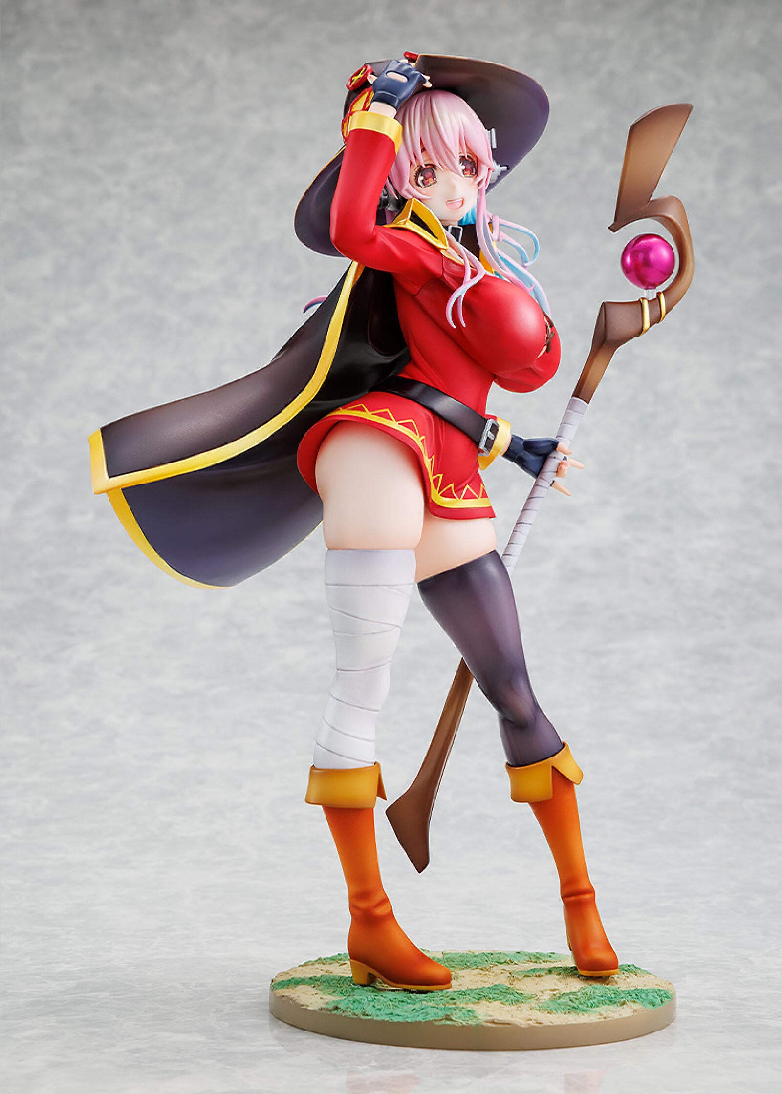 PRE ORDER Super Sonico/ KONOSUBA God's blessing on this wonderful world! 1/7 SCALE FIGURE - Super Sonico (Megumin Collaboration Version)
