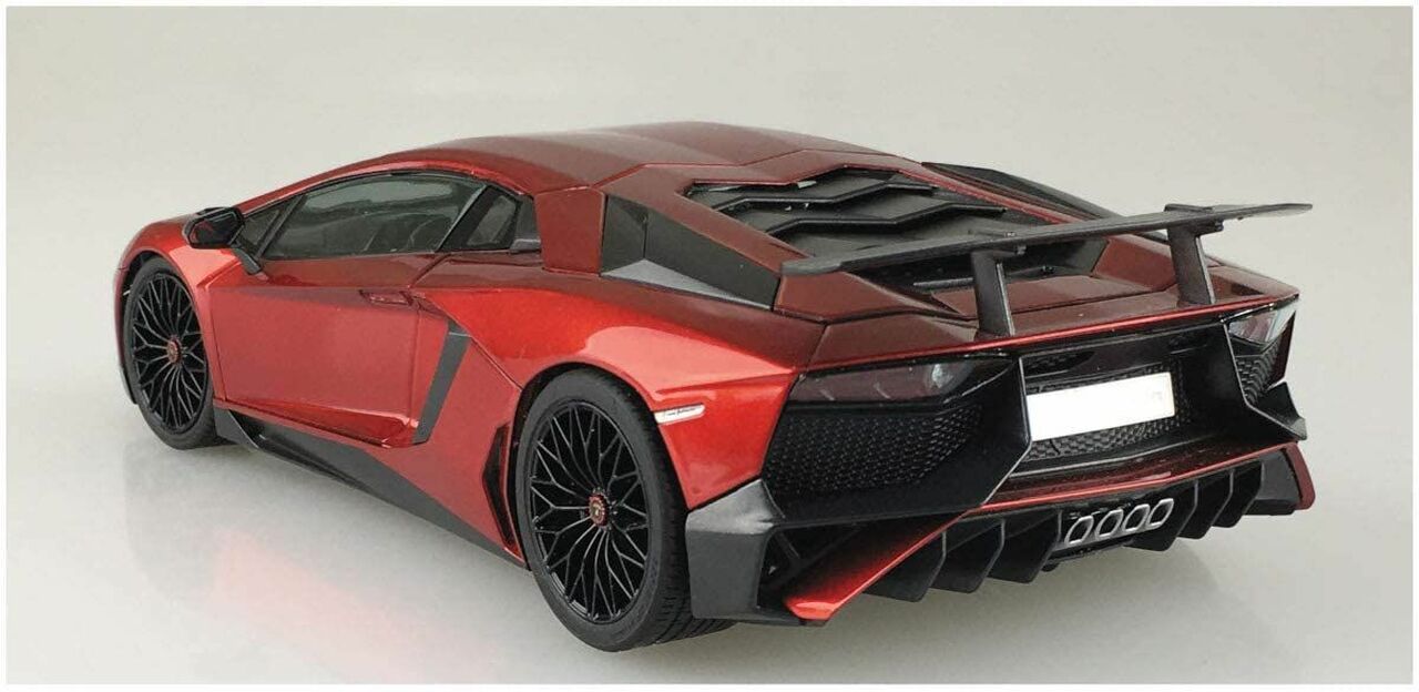 Aoshima The Super Car 1/24 '15 Lamborghini Aventador SV Plastic Model