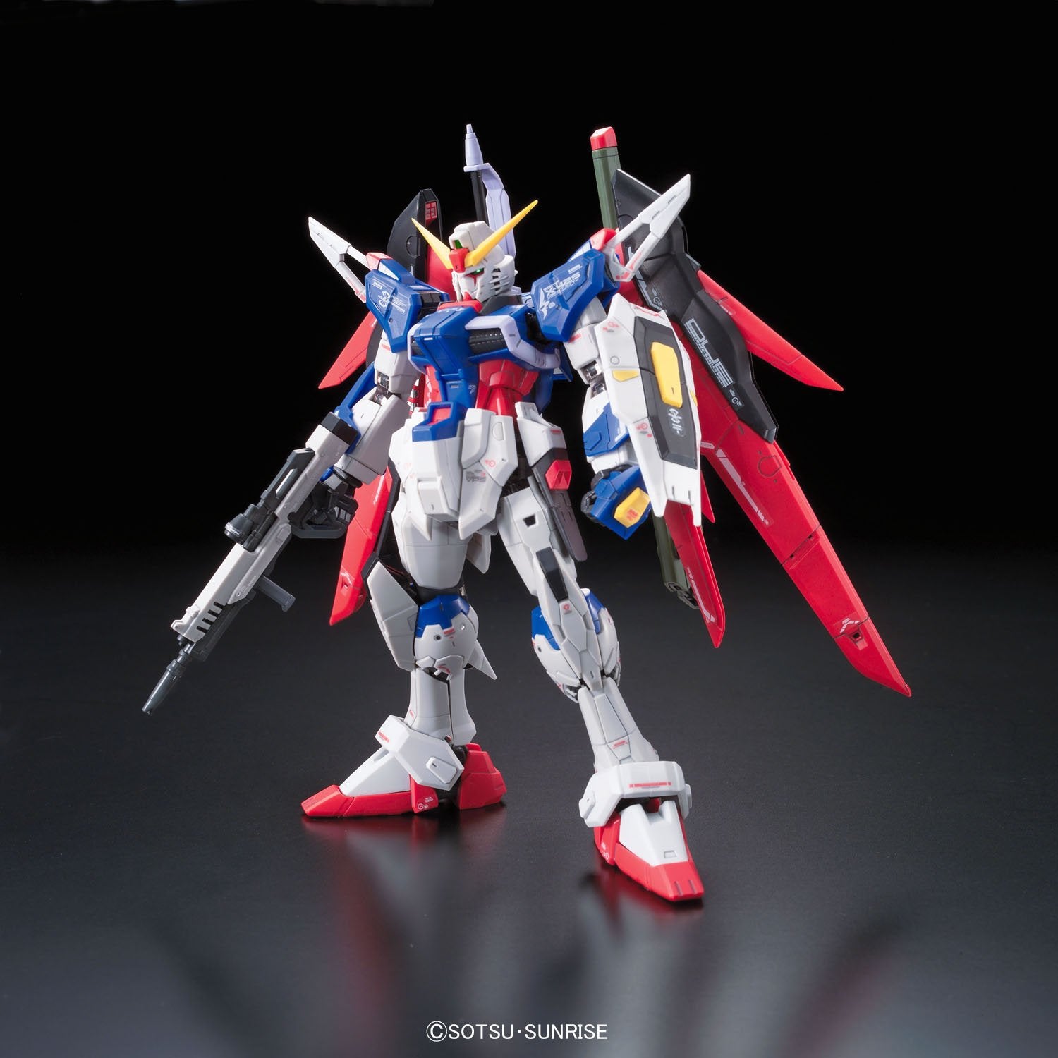 BANDAI 1/144 RG Destiny Gundam