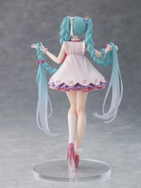 Vocaloid Hatsune Miku (Rapunzel Ver.) Wonderland Figure