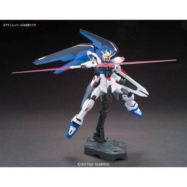 Model Kit: 1/144 HGCE FREEDOM GUNDAM