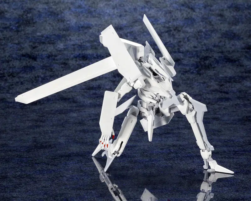 Kotobukiya Knights of Sidonia Love Woven in the Stars Type 20 Gardes Unit Yukimori 1/100 Plastic Model Figure