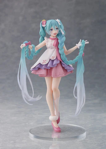 Vocaloid Hatsune Miku (Rapunzel Ver.) Wonderland Figure